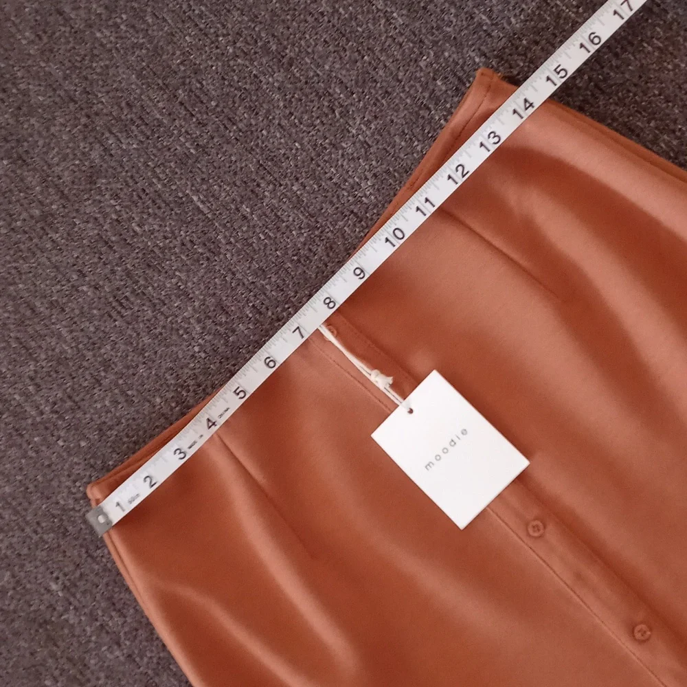🆕️ 🖤Moodie🖤 - Camel Faux Button Front Stretch Skirt